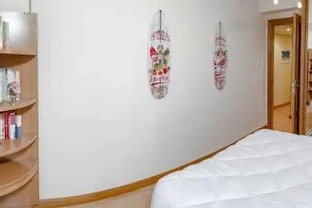 Familiar Vut3099as شقة