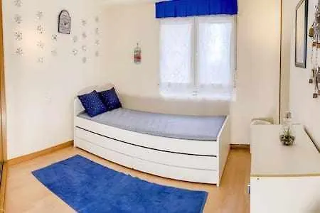 Familiar Vut3099as * גיחון