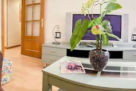 Familiar Vut3099as * גיחון